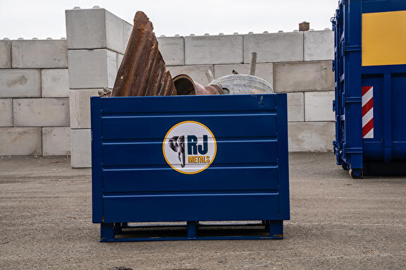 Container 2.